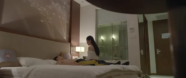 Yêu thì ghét thôi - Tập 29: Bắt quả tang vợ ôm sếp, Du vào khách sạn với Trang? - Ảnh 3. Yêu thì ghét thôi - Tập 29: Bắt quả tang vợ ôm sếp, Du vào khách sạn với Trang? - Ảnh 3.
