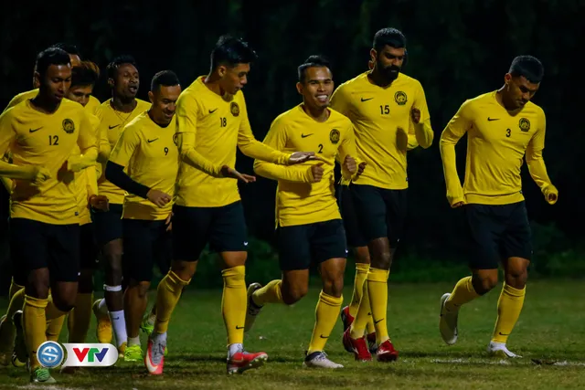 ẢNH: ĐT Malaysia tập dưới trời rét chuẩn bị cho chung kết lượt về AFF Cup - Ảnh 5.