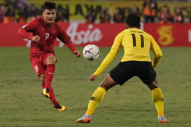 Asian Cup 2019: Báo châu Á xếp Quang Hải đồng hạng Son Heung-min - Ảnh 1.