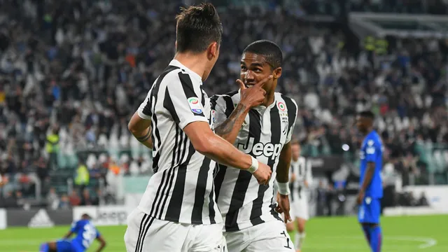 juventus_bologna_dybalaydouglascosta juventus_bologna_dybalaydouglascosta