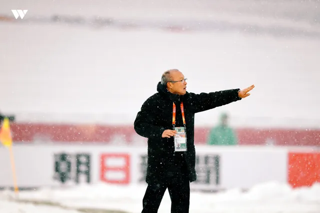 HLV Park Hang-seo, người nhóm lửa niềm tin cho bóng đá Việt Nam - Ảnh 2. HLV Park Hang-seo, người nhóm lửa niềm tin cho bóng đá Việt Nam - Ảnh 2.