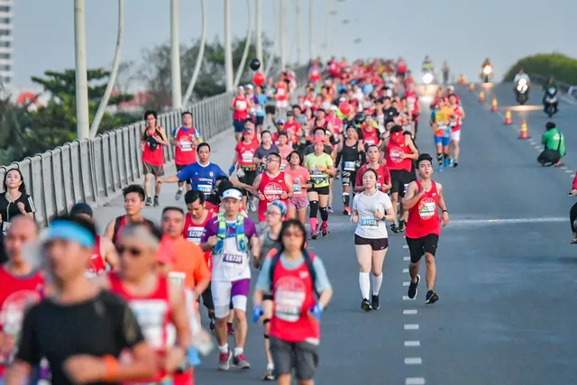 8.500 vận động viên tranh giải Marathon Quốc tế TP.HCM lần thứ 2 - Ảnh 2.