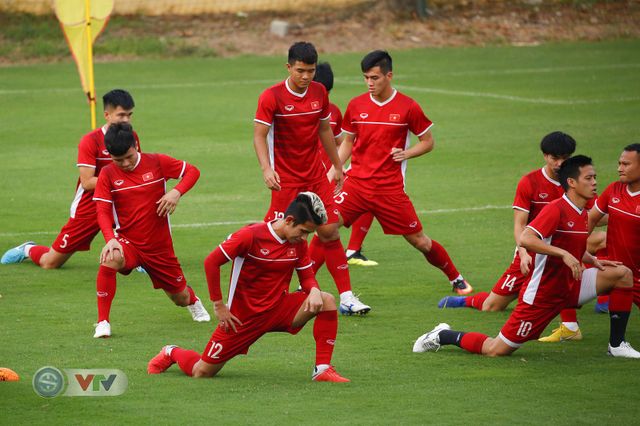 AFF Cup 2018: ĐT Việt Nam đón tin không vui trước trận bán kết lượt về - Ảnh 5.