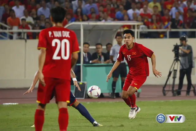 Đội hình tiêu biểu bán kết AFF Cup 2018: ĐT Việt Nam đóng góp 4 gương mặt - Ảnh 2.