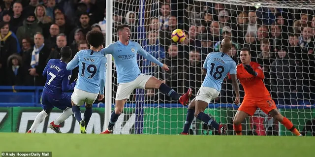 VIDEO Chelsea 2-0 Man City: Kante, Luiz hóa người hùng - Ảnh 2.