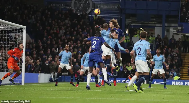 VIDEO Chelsea 2-0 Man City: Kante, Luiz hóa người hùng - Ảnh 3.