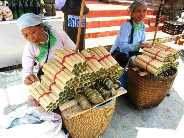 Lên Tây Bắc thưởng thức đặc sản cơm lam - Ảnh 2.