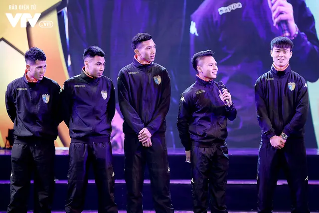 Hà Nội trao biểu tượng Thánh Gióng cho 5 cầu thủ U23 Việt Nam - Ảnh 9. Hà Nội trao biểu tượng Thánh Gióng cho 5 cầu thủ U23 Việt Nam - Ảnh 9.