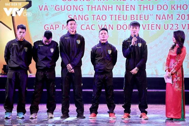 Hà Nội trao biểu tượng Thánh Gióng cho 5 cầu thủ U23 Việt Nam - Ảnh 8. Hà Nội trao biểu tượng Thánh Gióng cho 5 cầu thủ U23 Việt Nam - Ảnh 8.