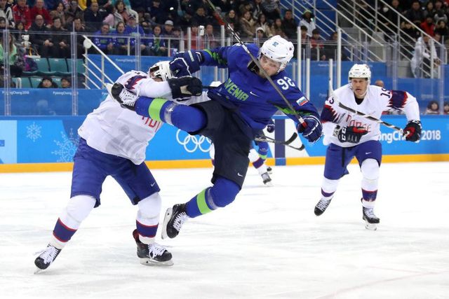 Những hình ảnh ấn tượng trong ngày thi đấu thứ 11 của Olympic PyeongChang 2018 - Ảnh 4.