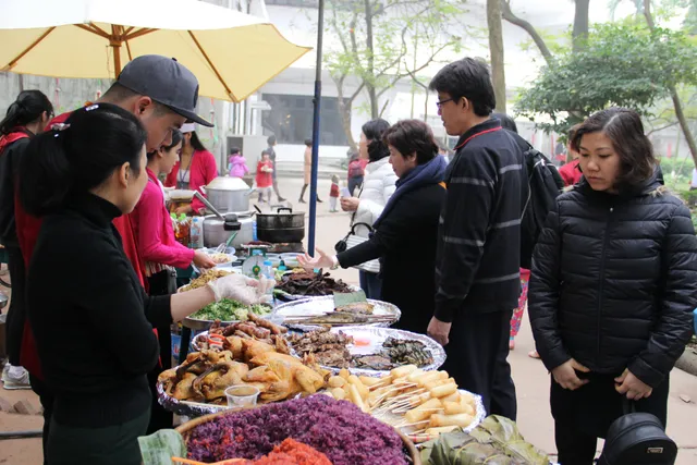 Vui xuân Mậu Tuất đậm đà văn hóa Bình Phước tại Bảo tàng Dân tộc học - Ảnh 2.