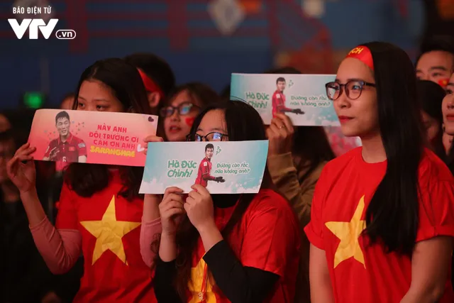 Những khoảnh khắc đáng nhớ U23 Việt Nam tái ngộ khán giả Hà Nội - Ảnh 1. Những khoảnh khắc đáng nhớ U23 Việt Nam tái ngộ khán giả Hà Nội - Ảnh 1.