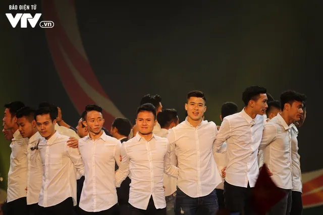 Những khoảnh khắc đáng nhớ U23 Việt Nam tái ngộ khán giả Hà Nội - Ảnh 3. Những khoảnh khắc đáng nhớ U23 Việt Nam tái ngộ khán giả Hà Nội - Ảnh 3.