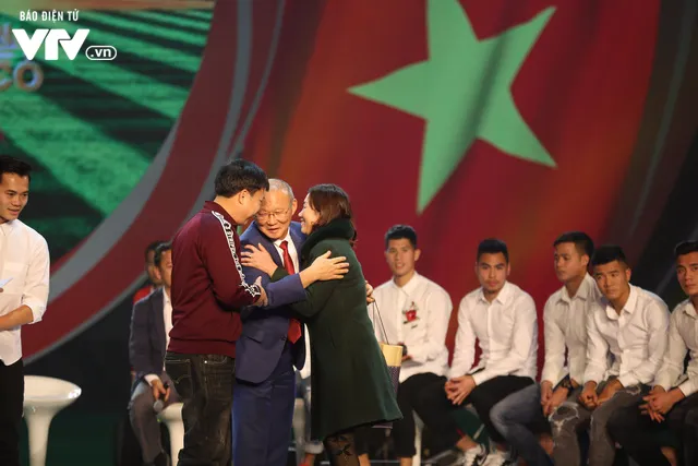 Những khoảnh khắc đáng nhớ U23 Việt Nam tái ngộ khán giả Hà Nội - Ảnh 7. Những khoảnh khắc đáng nhớ U23 Việt Nam tái ngộ khán giả Hà Nội - Ảnh 7.