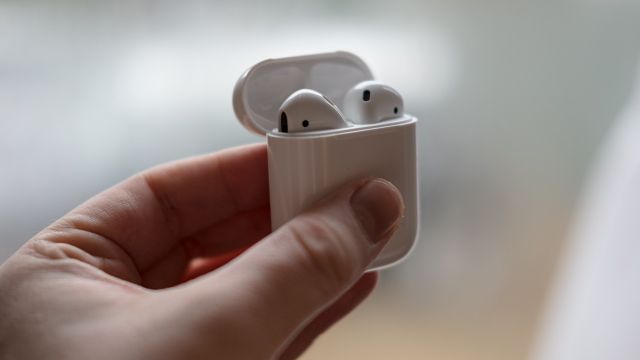 Barclays dự đoán AirPods tiếp tục tăng trưởng, HomePod còn khá mờ mịt - Ảnh 1.