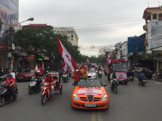 CĐV Hải Phòng diễu hành tưng bừng trước trận CLB Hải Phòng đón tiếp Hoàng Anh Gia Lai - Ảnh 5.