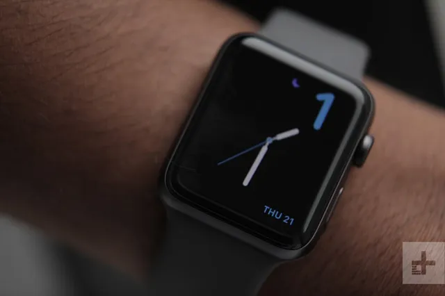 Với smartwatch, Fitbit bám đuổi như hình với bóng cùng Apple Watch - Ảnh 1.