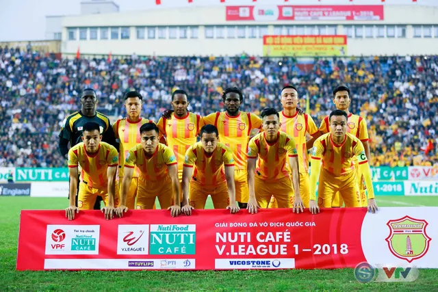 Sau vòng 21 V.League 2018: CLB Hà Nội vô địch sớm kỷ lục, tâm điểm cuộc đua trụ hạng - Ảnh 3.