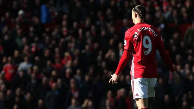 Sẽ không có trận đấu chia tay Man Utd của Ibrahimovic - Ảnh 1.