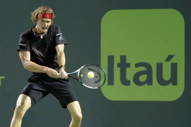 Vòng 3 Miami mở rộng: Alexander Zverev ngược dòng thắng David Ferrer - Ảnh 2.