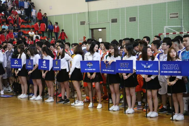 Khai mạc VUG 2018: Mở rộng quy mô, cuộc đua giữa các trường ngày càng căng thẳng - Ảnh 1.