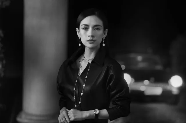 Chương Tử Di đẹp nao lòng qua ống kính của Peter Lindbergh - Ảnh 1.