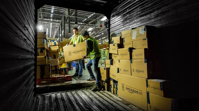 Amazon đang kiếm bộn tiền từ bán hàng ngoài nước Mỹ - Ảnh 1.