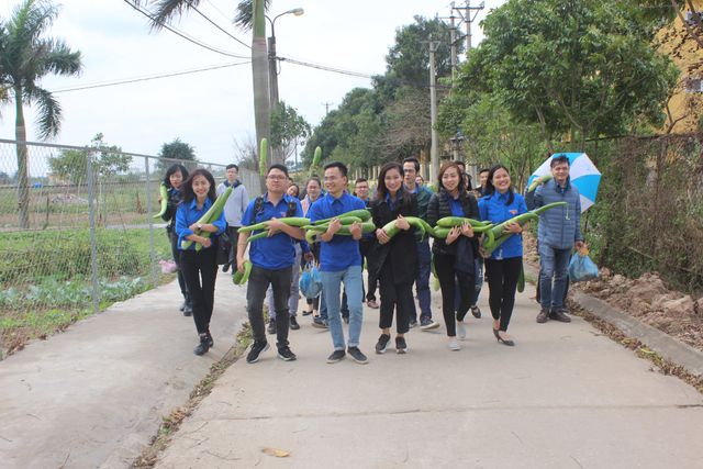 Đoàn thanh niên VTV mang Món quà tình yêu tới những phụ nữ kém may mắn - Ảnh 1.