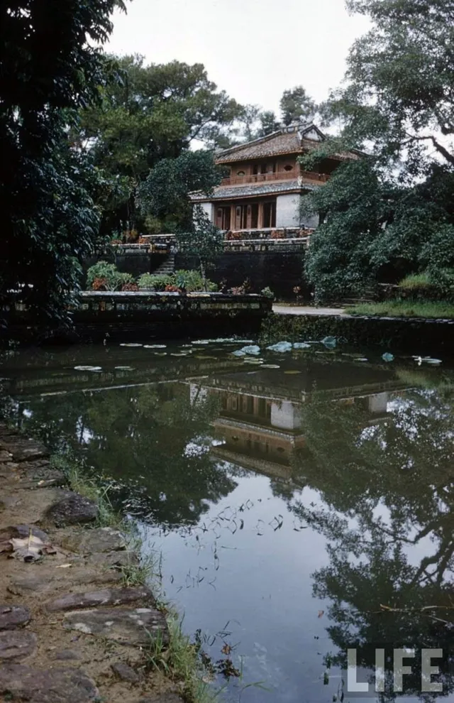 Cố đô Huế năm 1961 đẹp ngỡ ngàng trong loạt ảnh màu trên tạp chí Mỹ - Ảnh 2.