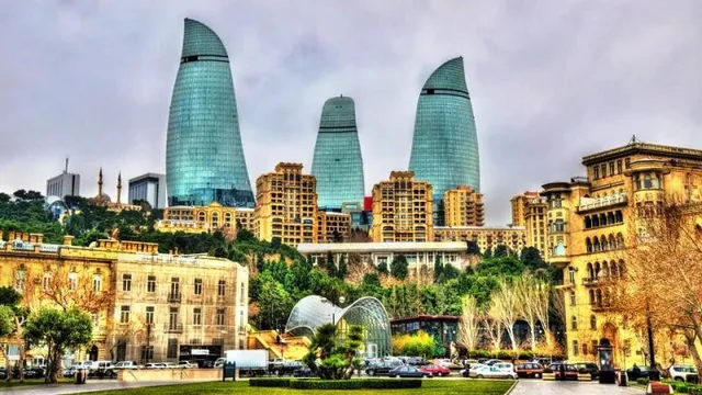 Nên đi đâu khi du lịch vùng đất lửa Azerbaijan? - Ảnh 1.