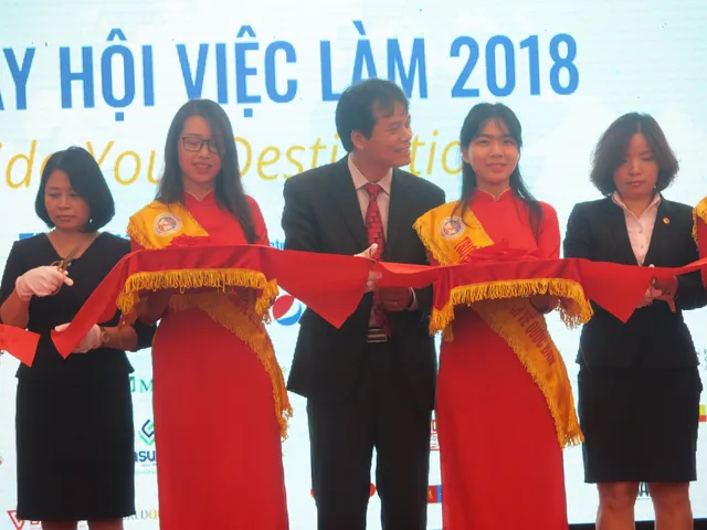 Hàng nghìn sinh viên có cơ hội được tuyển dụng tại các doanh nghiệp lớn - Ảnh 2.