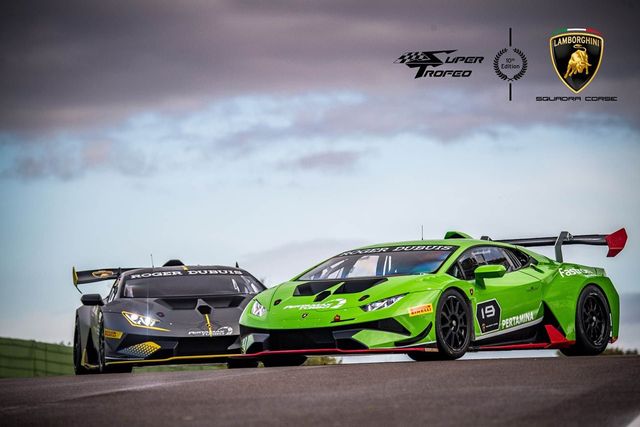 Lamborghini Huracan Super Trofeo EVO - “Bò chiến” trên đường đua - Ảnh 1.