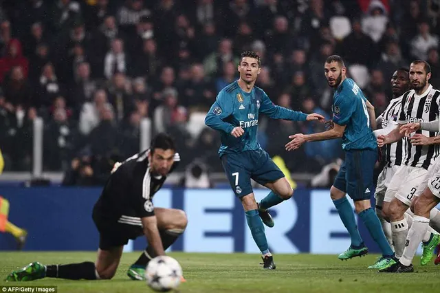 Tâm phục khẩu phục, Buffon so sánh Cris Ronaldo với Pele và Maradona - Ảnh 2. Tâm phục khẩu phục, Buffon so sánh Cris Ronaldo với Pele và Maradona - Ảnh 2.