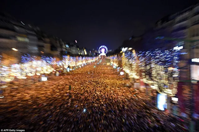 47AB7D1C00000578-5224423-image-a-271_1514766154398