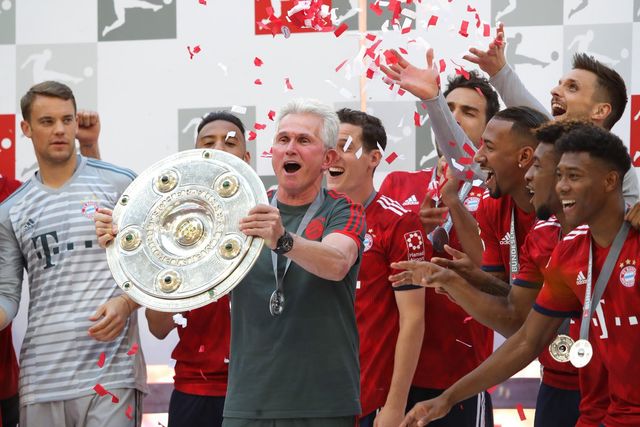 Ảnh: Bayern Munich ăn mừng chức vô địch Bundesliga 2017/18 - Ảnh 3.