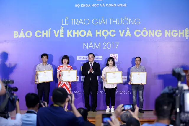 Giải thưởng Báo chí về Khoa học và Công nghệ 2017: VTV giành 1 giải Nhất, 1 giải Nhì - Ảnh 2.