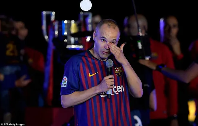 Những hình ảnh xúc động trong lễ chia tay Iniesta - Ảnh 5.