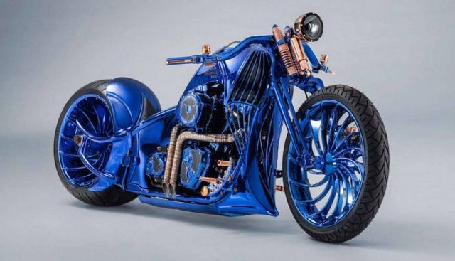 Harley-Davidson Blue Edition: Quái thú mô tô có giá đắt hơn cả một siêu xe Ferrari - Ảnh 2.