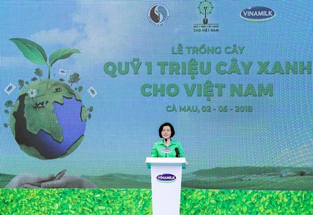 Vinamilk trồng 100.000 cây xanh và trao tặng 66.000 ly sữa tại tỉnh Cà Mau - Ảnh 1.