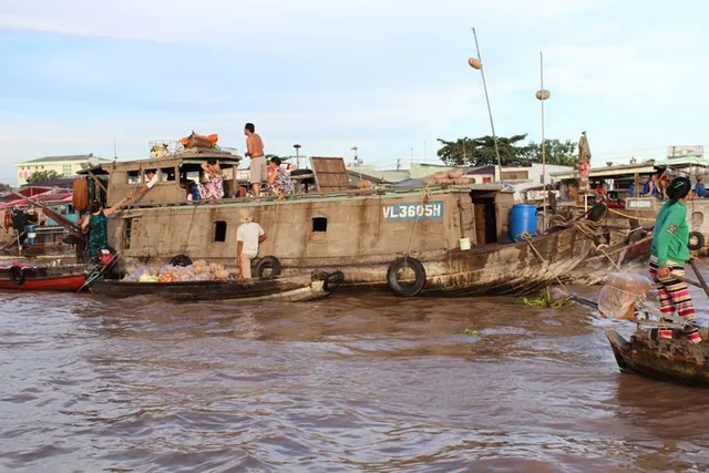 Trải nghiệm một ngày ở chợ nổi Cái Răng - Cần Thơ - Ảnh 3.