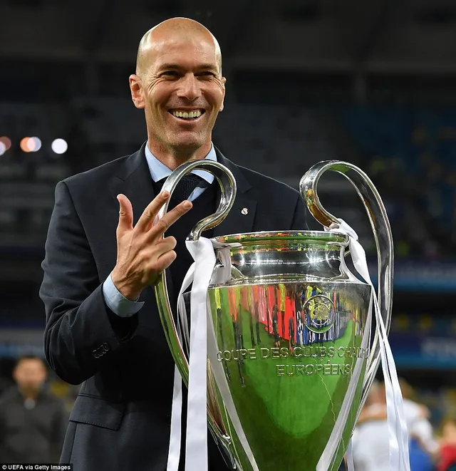 4ca997a600000578-5790617-zinedine_zidane_has_announced_that_he_will_be_stepping_down_as_r-a-43_1527765396642 4ca997a600000578-5790617-zinedine_zidane_has_announced_that_he_will_be_stepping_down_as_r-a-43_1527765396642