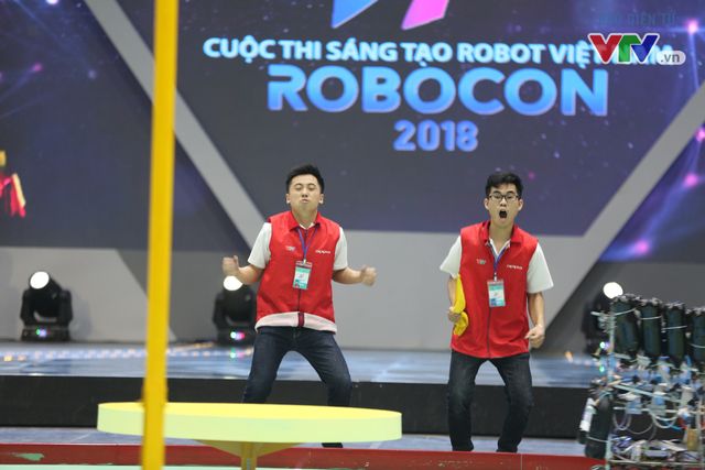 Những khoảnh khắc ấn tượng tại vòng loại Robocon Việt Nam 2018 - Ảnh 28.