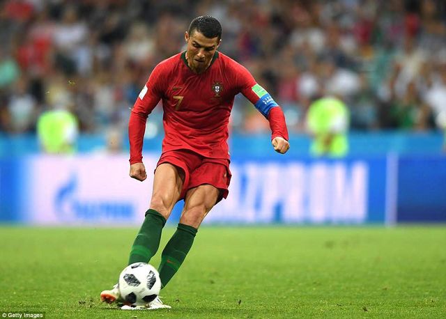 Hat-trick của Ronaldo xác lập ít nhất 4 kỷ lục - Ảnh 1.