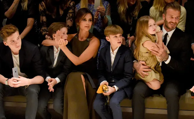 Victoria Beckham cố gắng để trở thành một người vợ tốt - Ảnh 1.