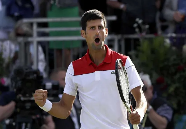 Federer thắng kịch tính, Djokovic dễ dàng đánh bại Dimitrov - Ảnh 2.