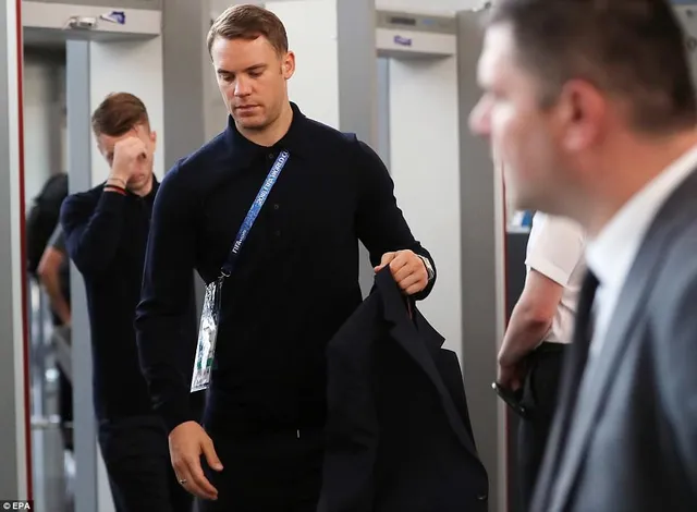 FIFA World Cup™ 2018: Diện đồ đen, tuyển Đức buồn bã xách vali về nước ngay trong ngày - Ảnh 4.