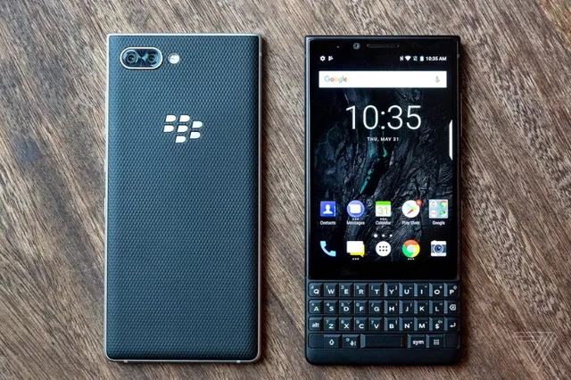 BlackBerry Key2 trình làng: Camera kép, bàn phím qwerty, giá gần 15 triệu đồng - Ảnh 1.