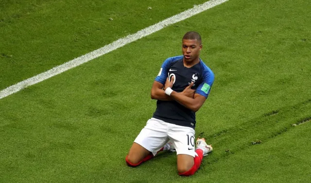 Mbappe làm điều này đã khiến tất cả phải ngả mũ thán phục - Ảnh 2.