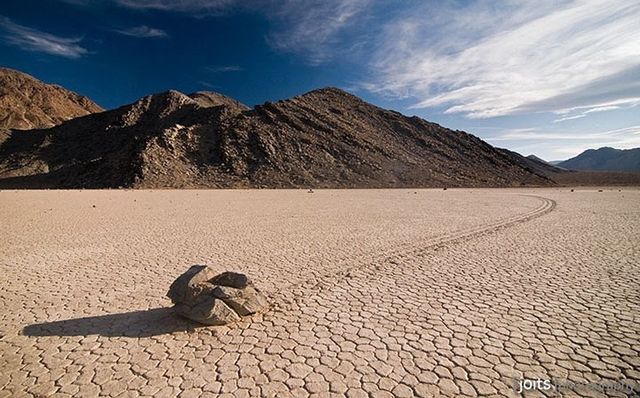 Sự thật về những hòn đá biết đi ở “thung lũng chết” - Ảnh 8.