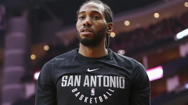 San Antonio Spurs và Toronto Raptors trao đổi cầu thủ ngôi sao của hai bên - Ảnh 1.